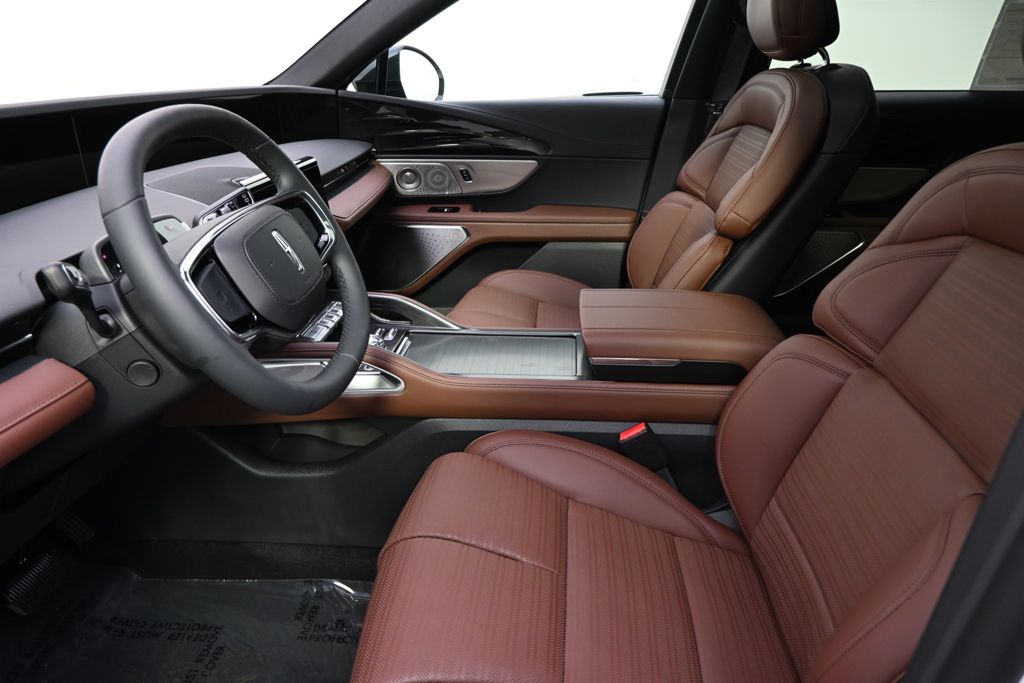 New 2026 White Lincoln Reserve image 13