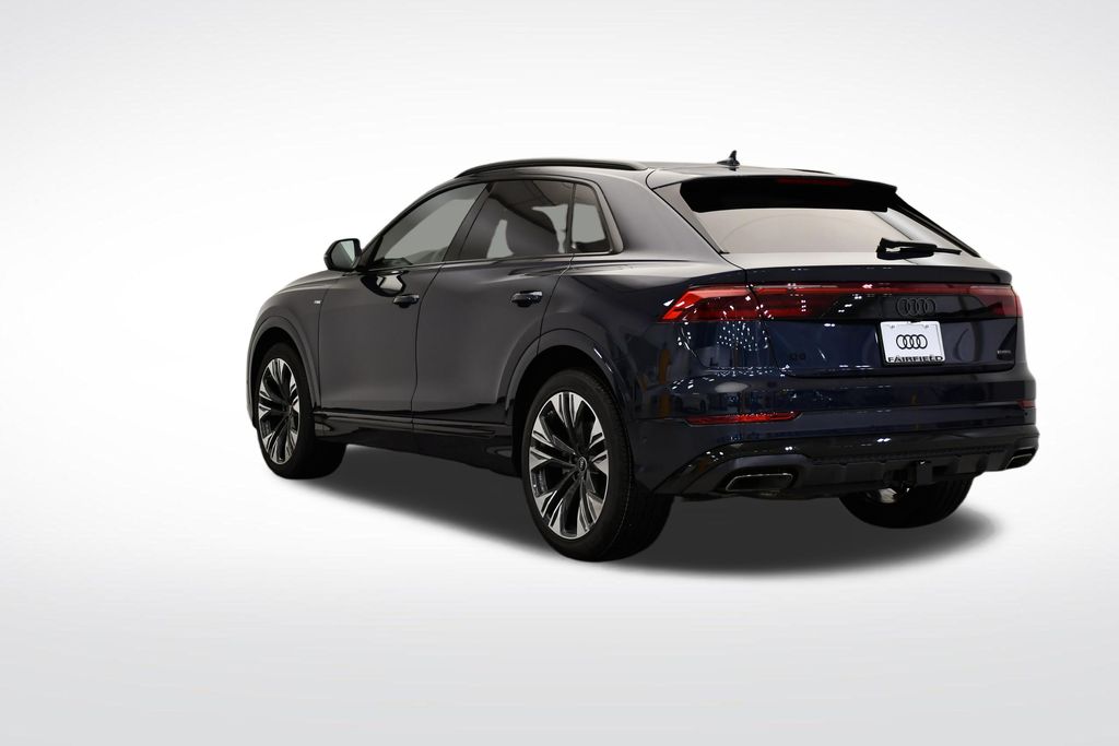 Thumbnail: 2026 Audi Q8 - 3