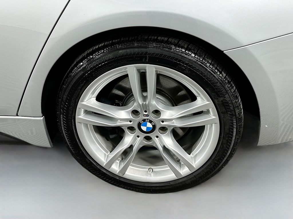 Thumbnail: 2015 BMW 3 Series - 32