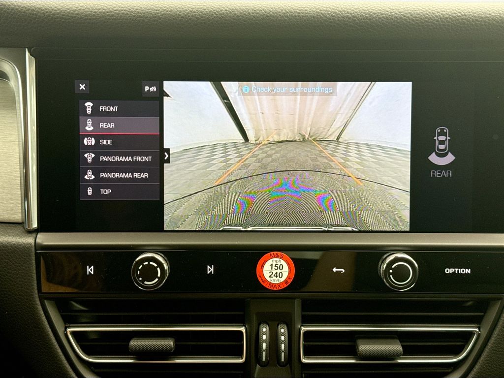 Thumbnail: 2026 Porsche Macan - 18