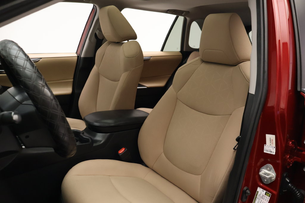 Thumbnail: 2019 Toyota RAV4 - 13