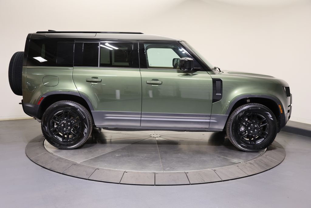 Thumbnail: 2026 Land Rover Defender - 6