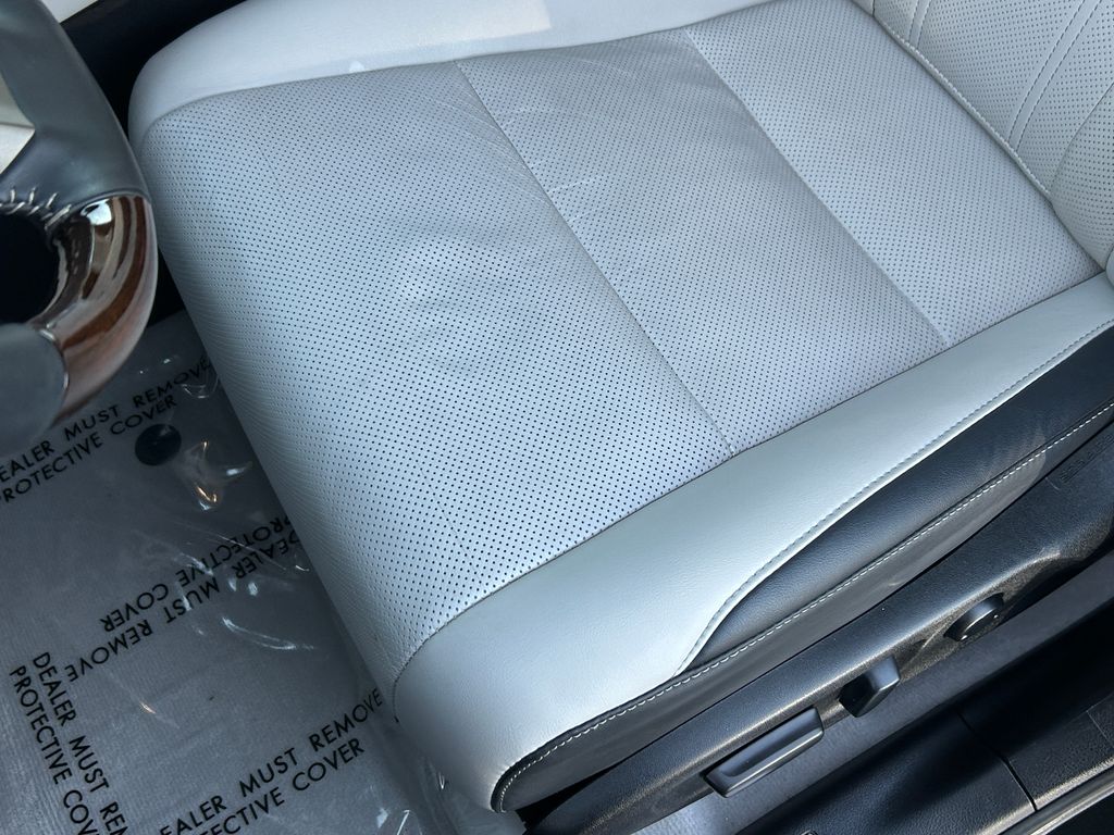 Thumbnail: 2019 Lexus RX - 15