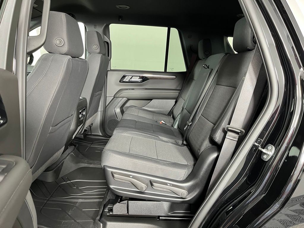 Thumbnail: 2026 Chevrolet Tahoe - 21