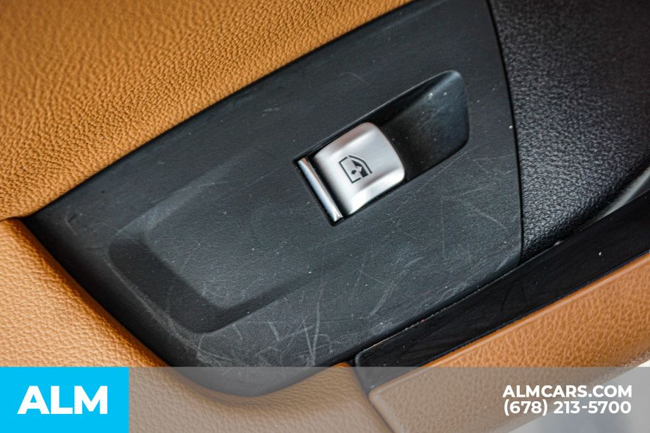 Used 2022 White BMW xDrive30i image 55