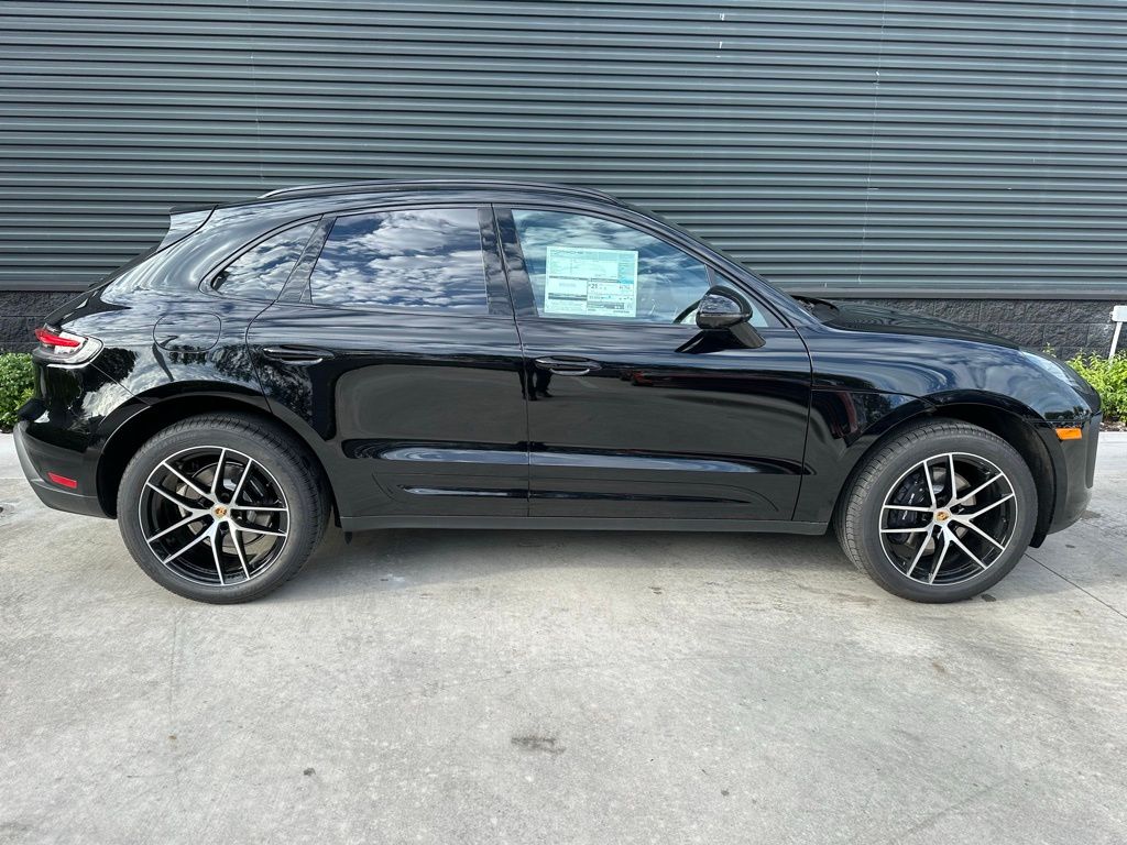 2025 Porsche Macan  7