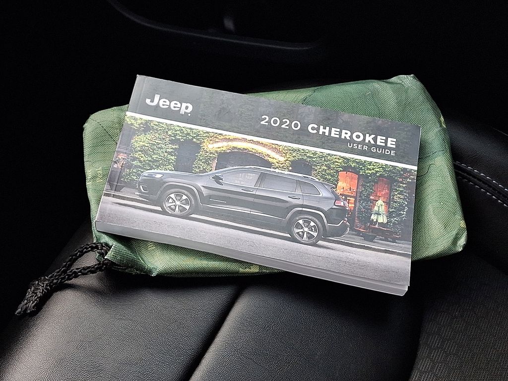 2020 Jeep Cherokee Latitude Plus Black at Auto Express Mitsubishi