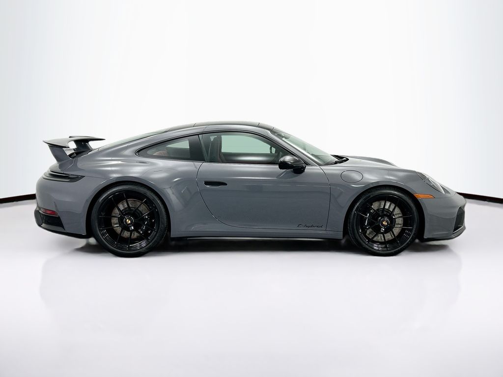 Thumbnail: 2026 Porsche 911 - 8
