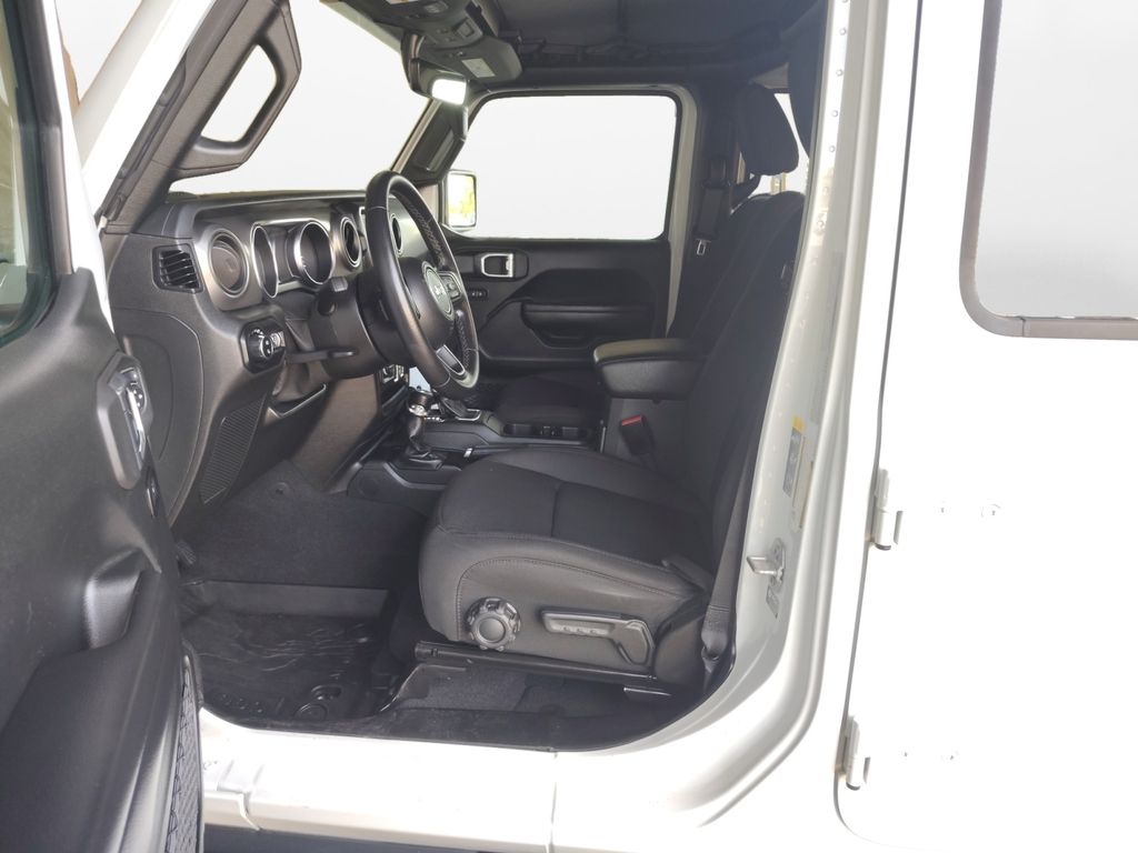 Used Car 2021 Jeep Gladiator  Willys For Sale Under $35,000 In Austin, Texas