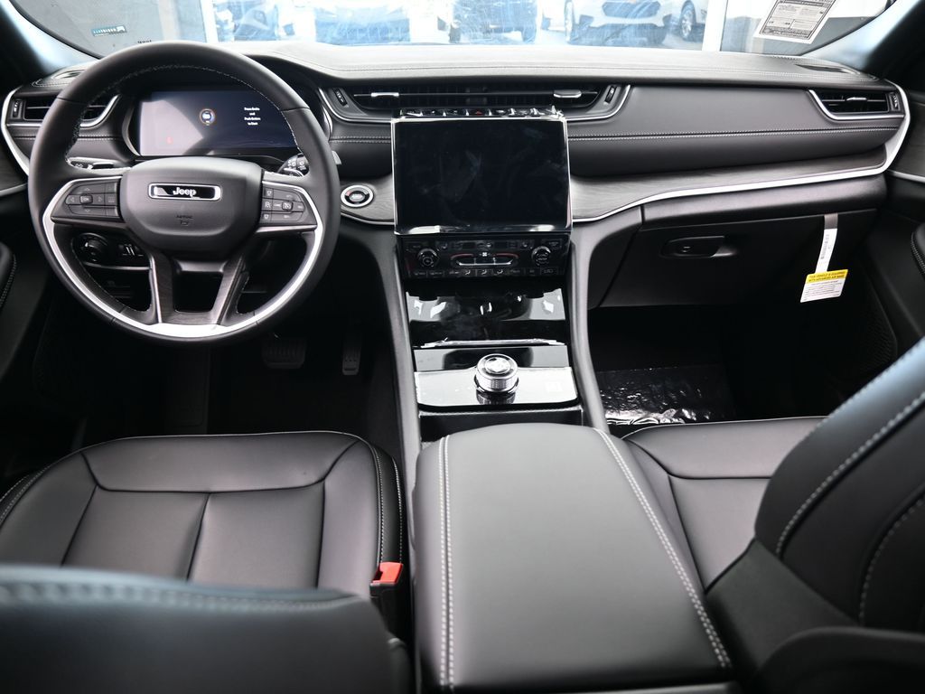 New 2025 Bright White Clearcoat Jeep Limited image 31