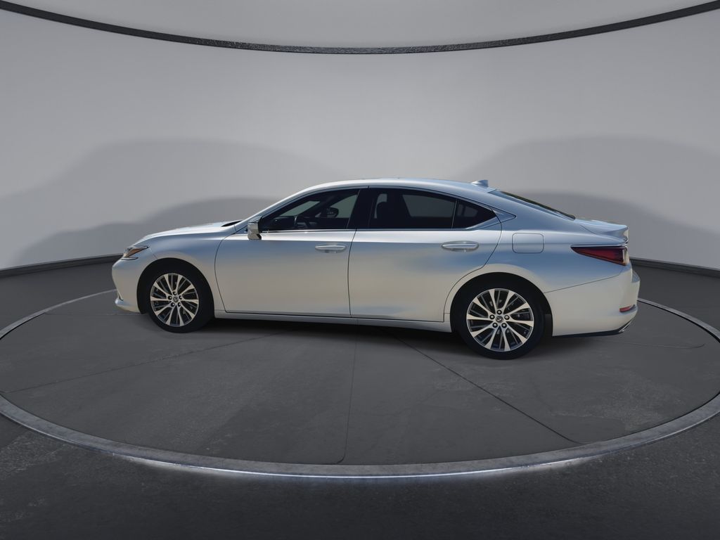 Thumbnail: 2020 Lexus ES - 6