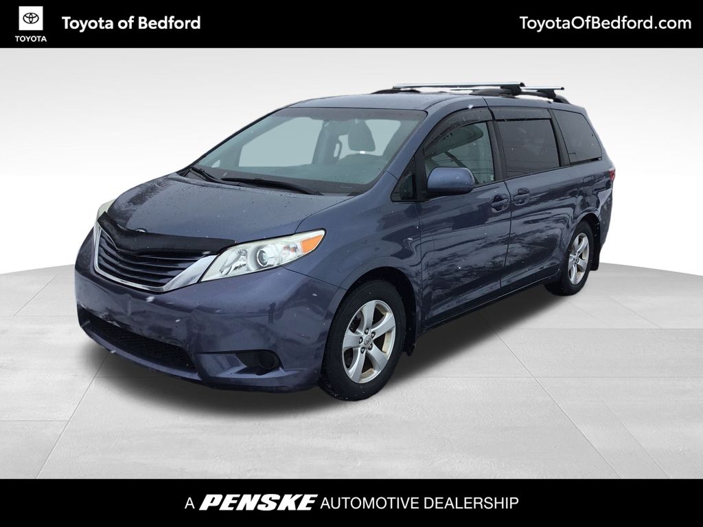 2016 Toyota Sienna LE -
                  Bedford, OH