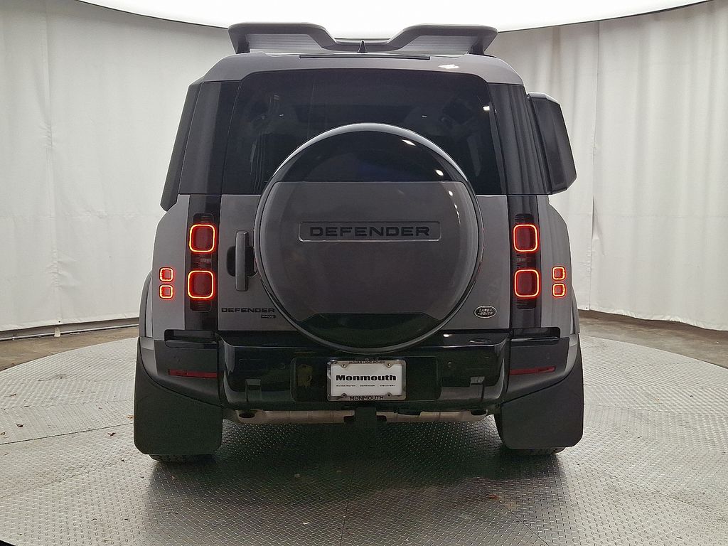 Thumbnail: 2023 Land Rover Defender - 5