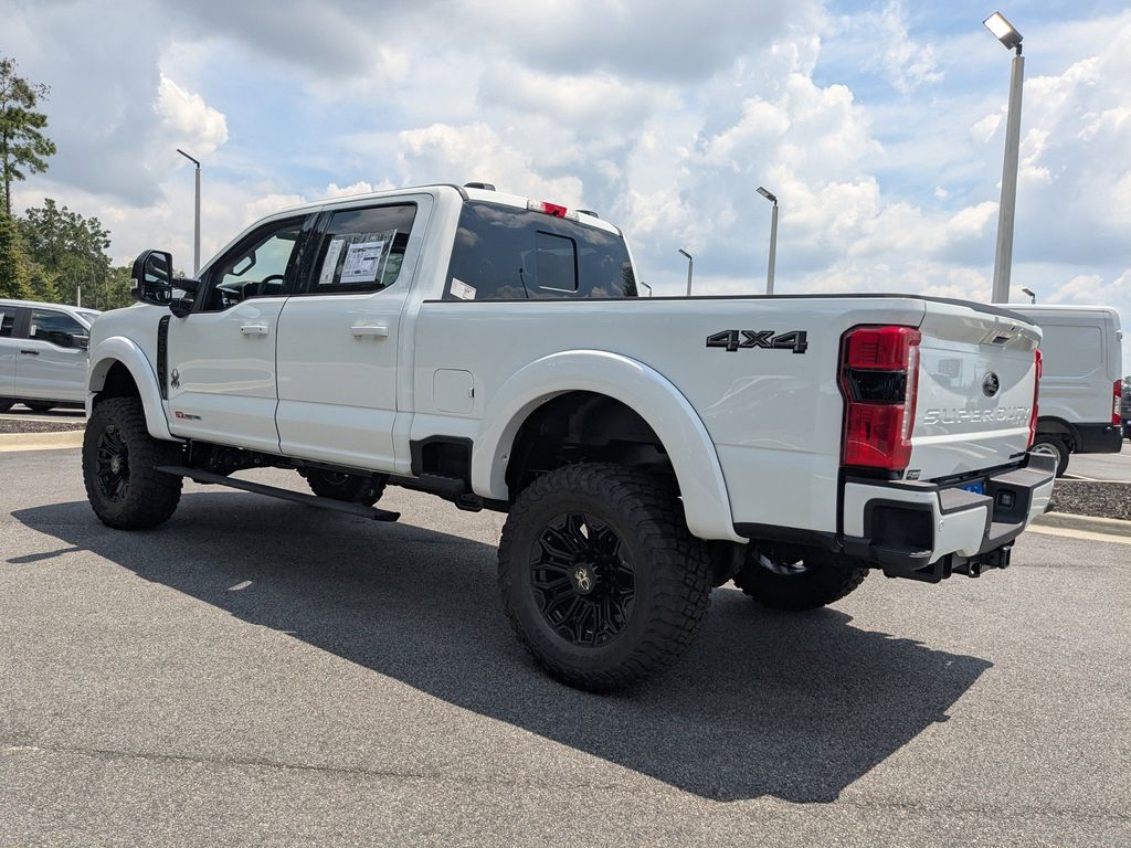 2025 Ford F-250 Black Widow