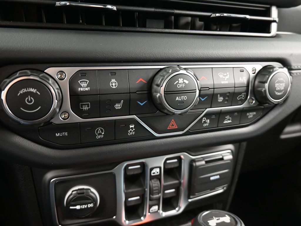 New 2026 Black Clearcoat Jeep Sahara image 18