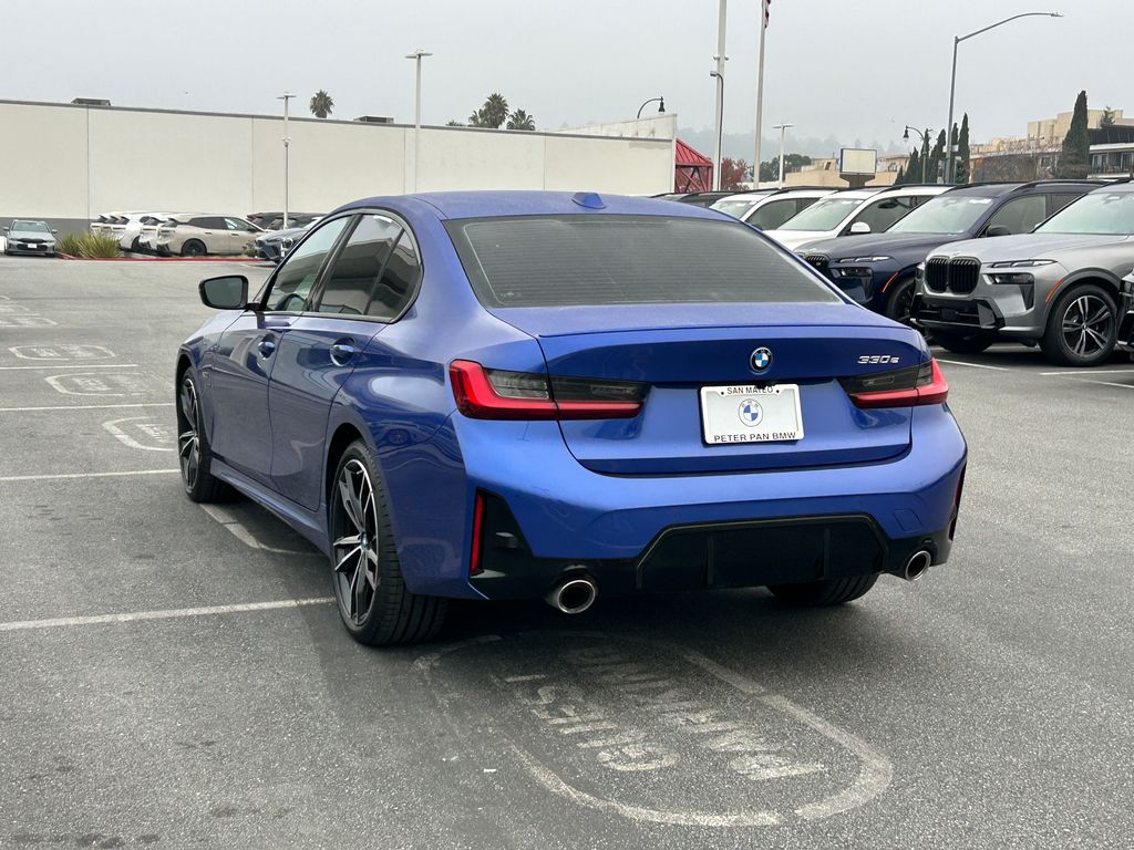 Thumbnail: 2023 BMW 3 Series - 3