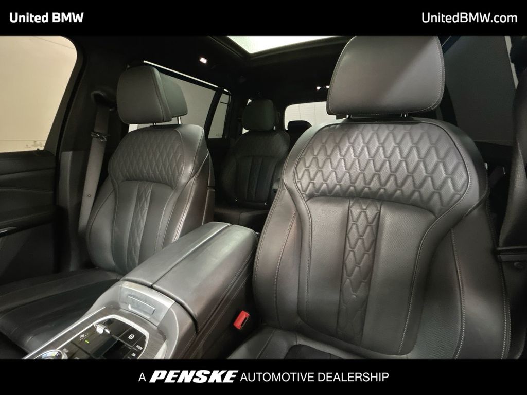 Thumbnail: 2024 BMW X7 - 13