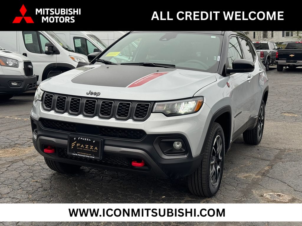 Silver Zynith Metallic Clearcoat 2025 Jeep Compass SUV / Crossover Four-Wheel Drive 8-Speed Automatic