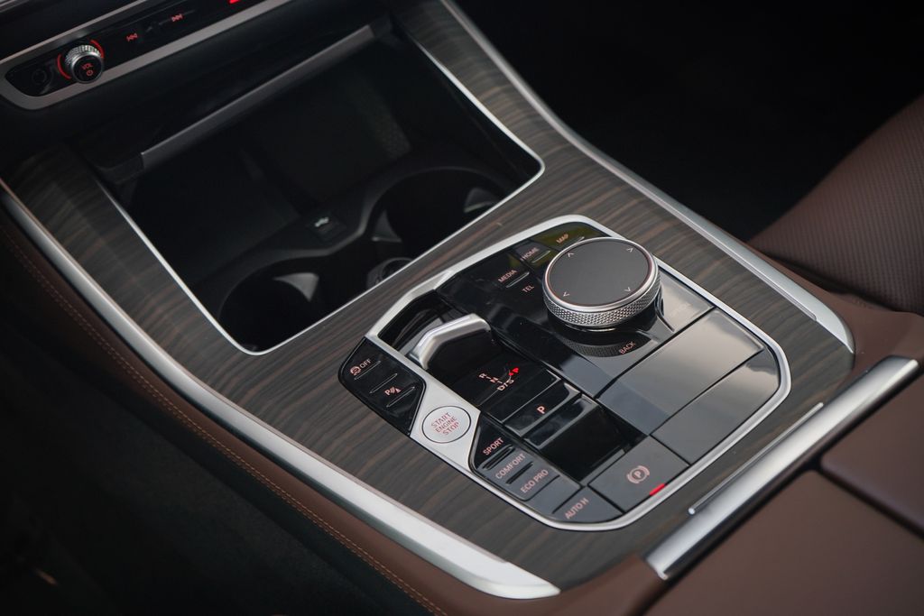 Thumbnail: 2026 BMW X5 - 18