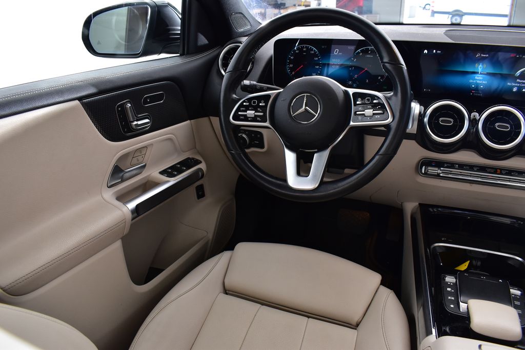 Thumbnail: 2021 Mercedes-Benz GLB - 22
