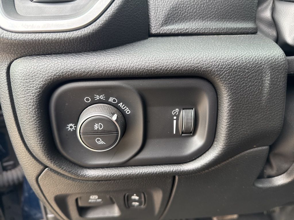 Certified Used 2022 Blue Ram Big Horn/Lone Star image 41