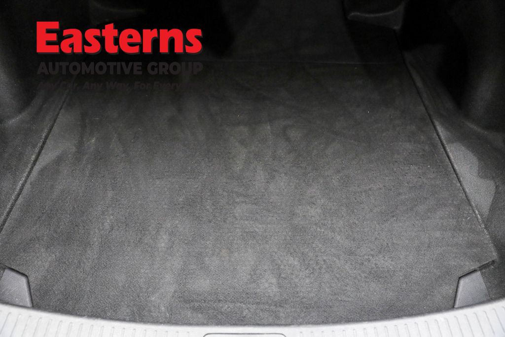 Used 2022 Silver Toyota LE image 9