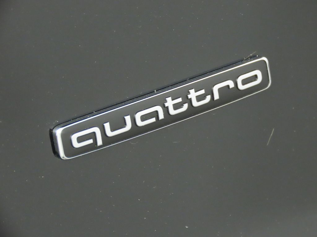Thumbnail: 2026 Audi Q3 - 10