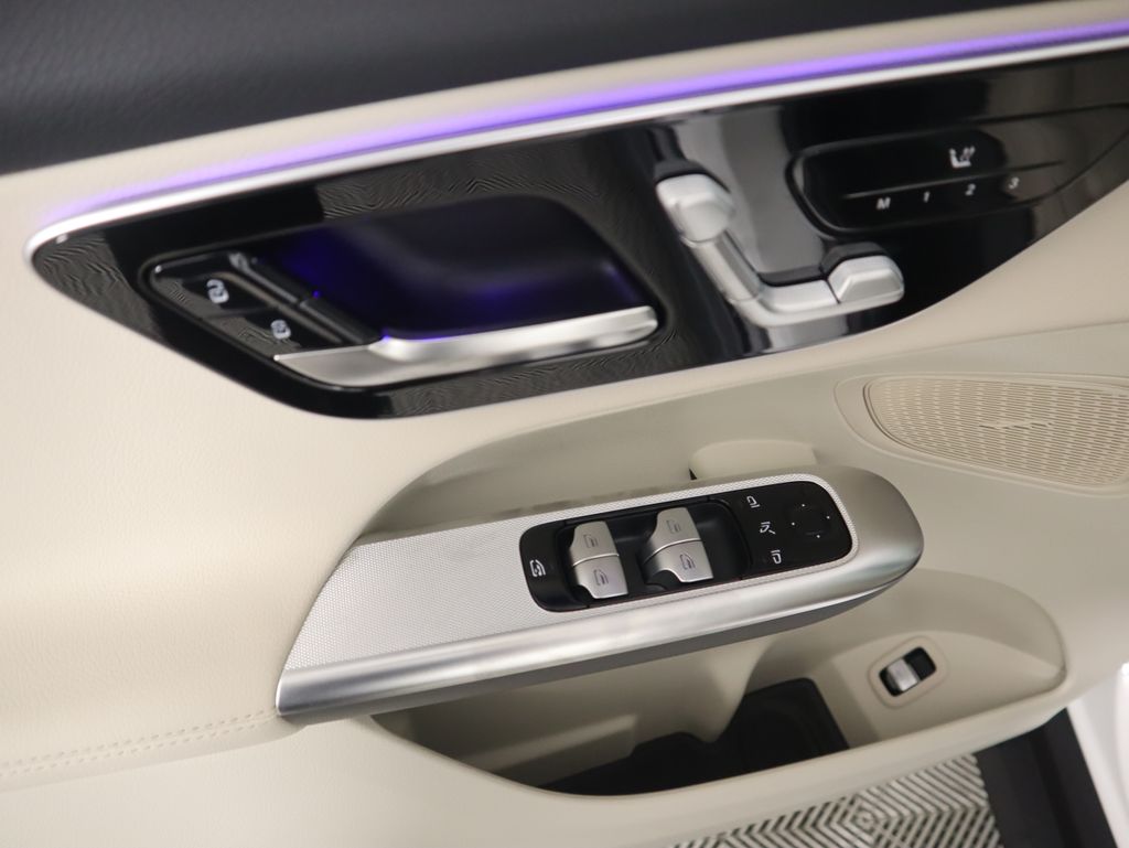 Thumbnail: 2026 Mercedes-Benz GLC - 24