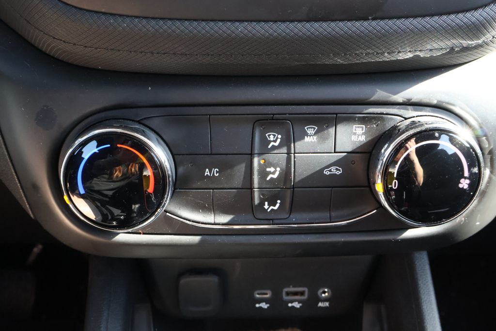 2023 Chevrolet TrailBlazer LS 25