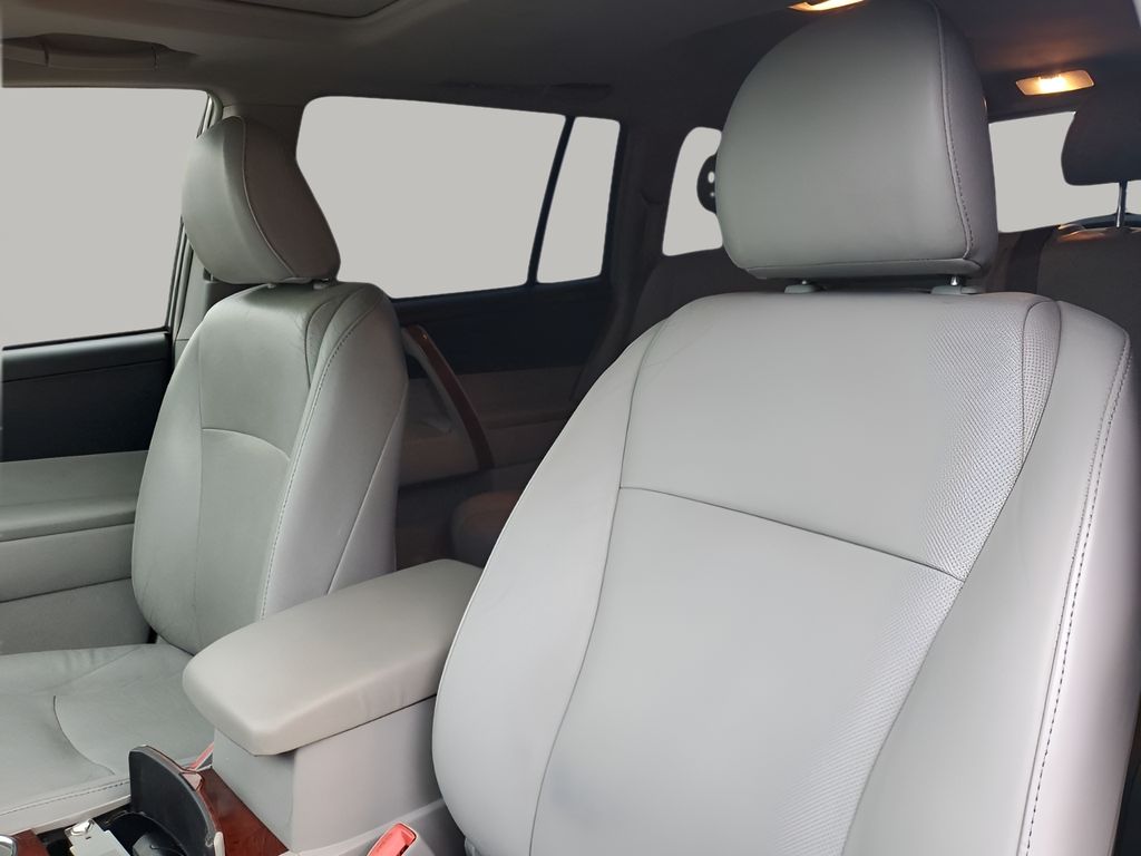 Used Car 2012 Toyota Highlander  Limited For Sale Under $12,000 In Austin, Texas