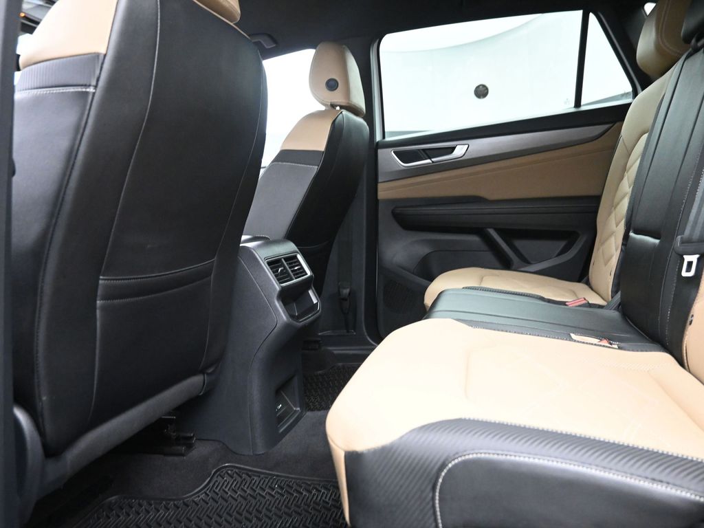 Certified Used 2024 White Volkswagen 2.0T SE image 10