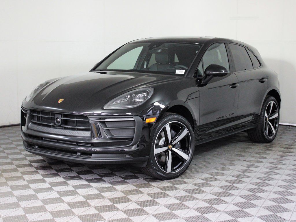 2025 Porsche Macan AWD