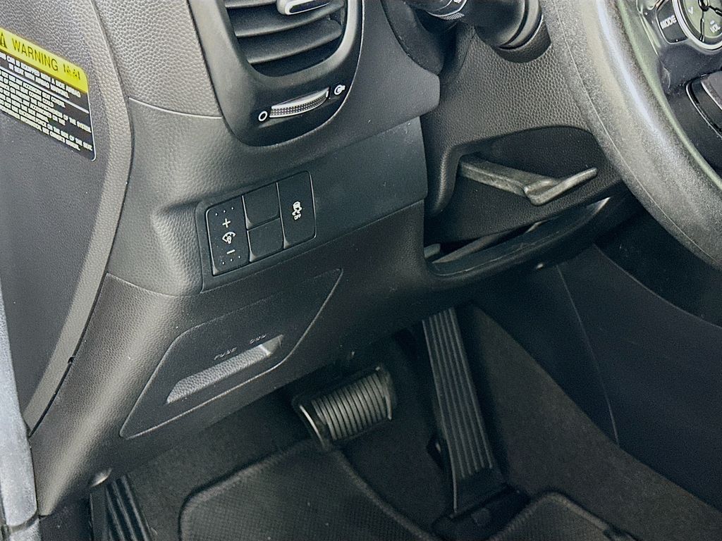 Thumbnail: 2015 Kia Soul - 10