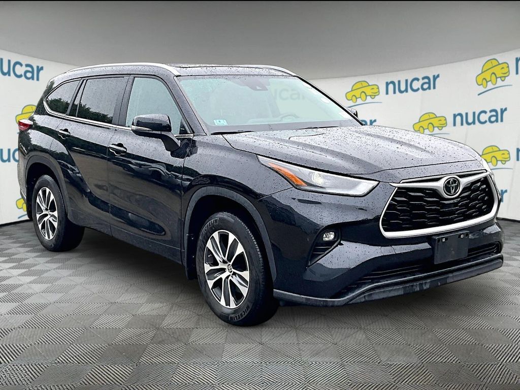 2023 Toyota Highlander — photo 1