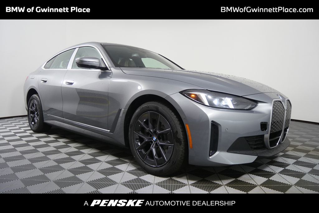 Thumbnail: 2025 BMW i4 - 1