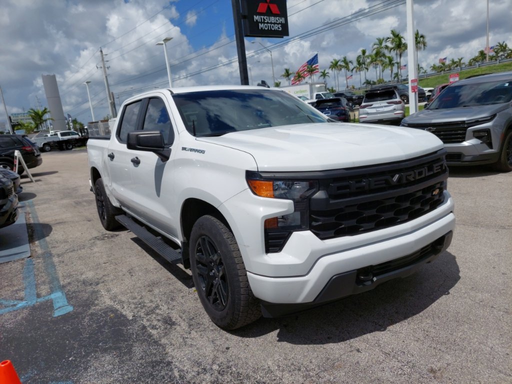 Used 2024 Summit White Chevrolet Custom image 2