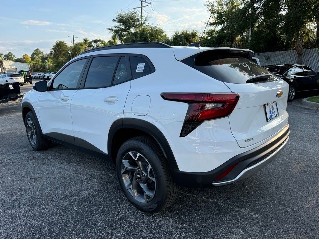 2025 Chevrolet Trax LT 6