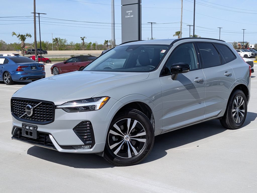 2024 Volvo XC60 B5 Core Dark Theme AWD
