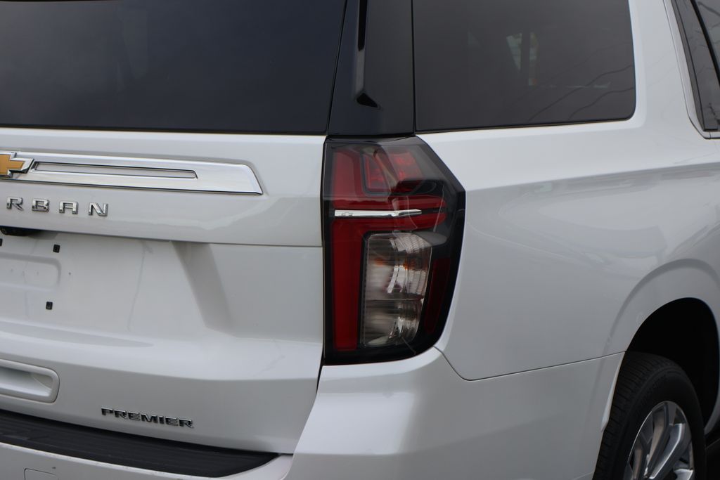 Thumbnail: 2023 Chevrolet Suburban - 8