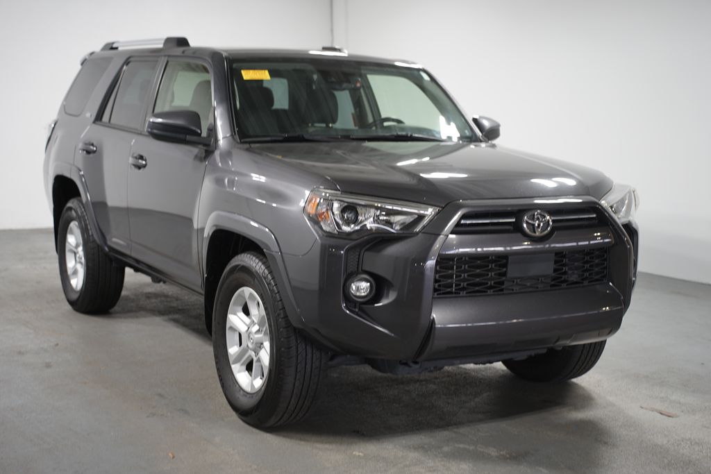 2021 Toyota 4Runner SR5 3