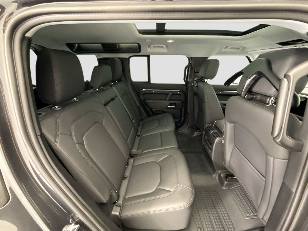 Thumbnail: 2025 Land Rover Defender - 21