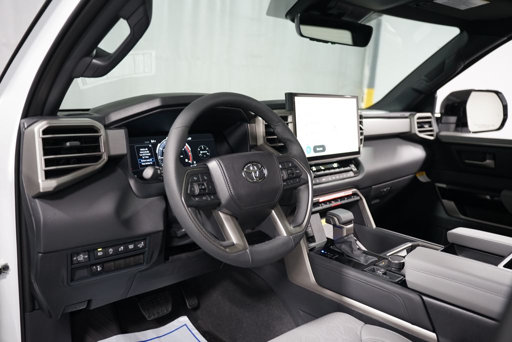 2025 Toyota Tundra Limited 12