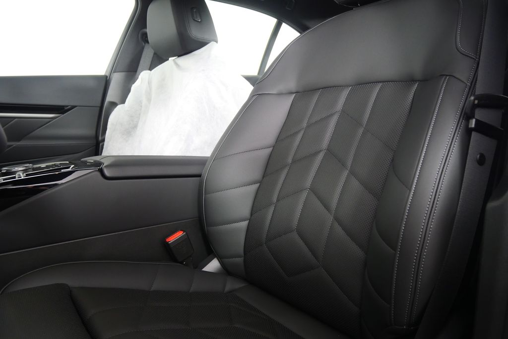 2026 BMW 5 Series 530i 10