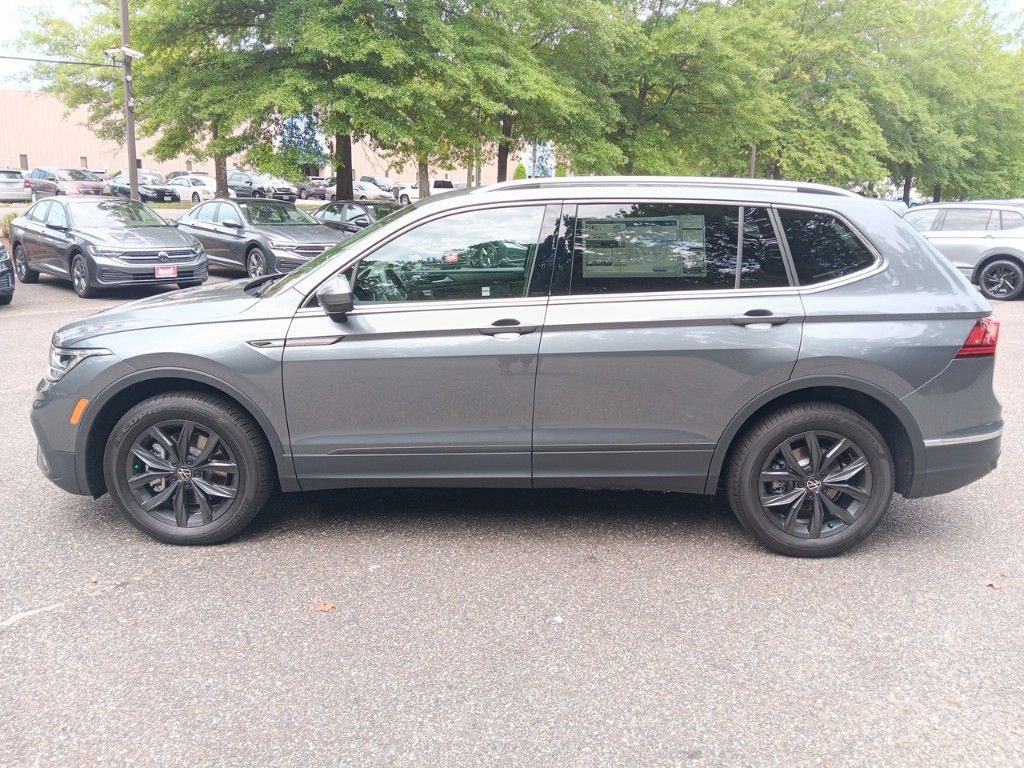 2024 Volkswagen Tiguan 2.0T SE 2