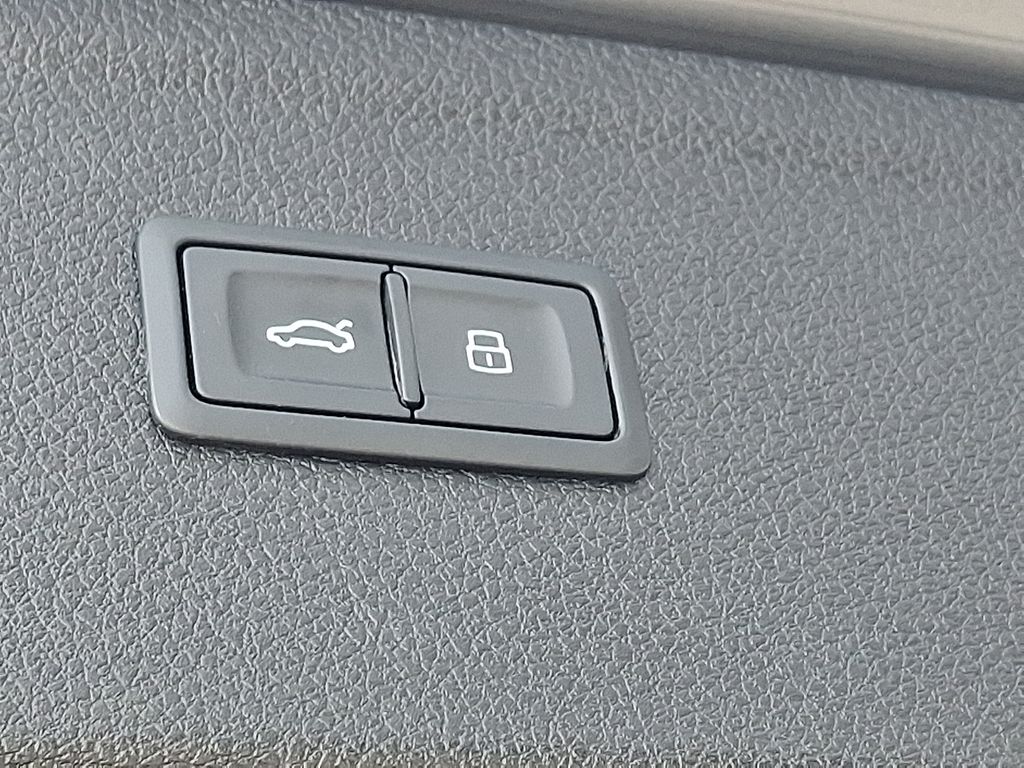 Thumbnail: 2023 Audi Q5 - 26