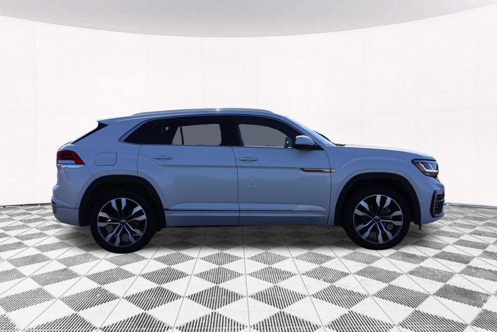 2023 Volkswagen Atlas Cross Sport 3.6L V6 SEL Premium R-Line 8