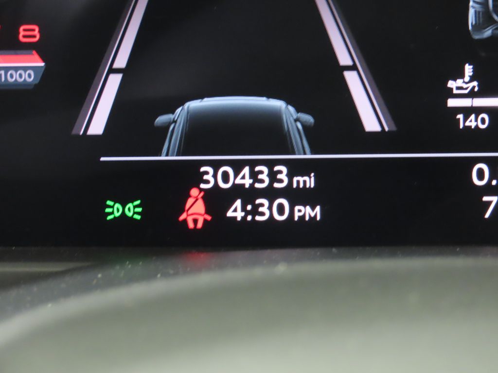 Thumbnail: 2022 Audi Q8 - 14