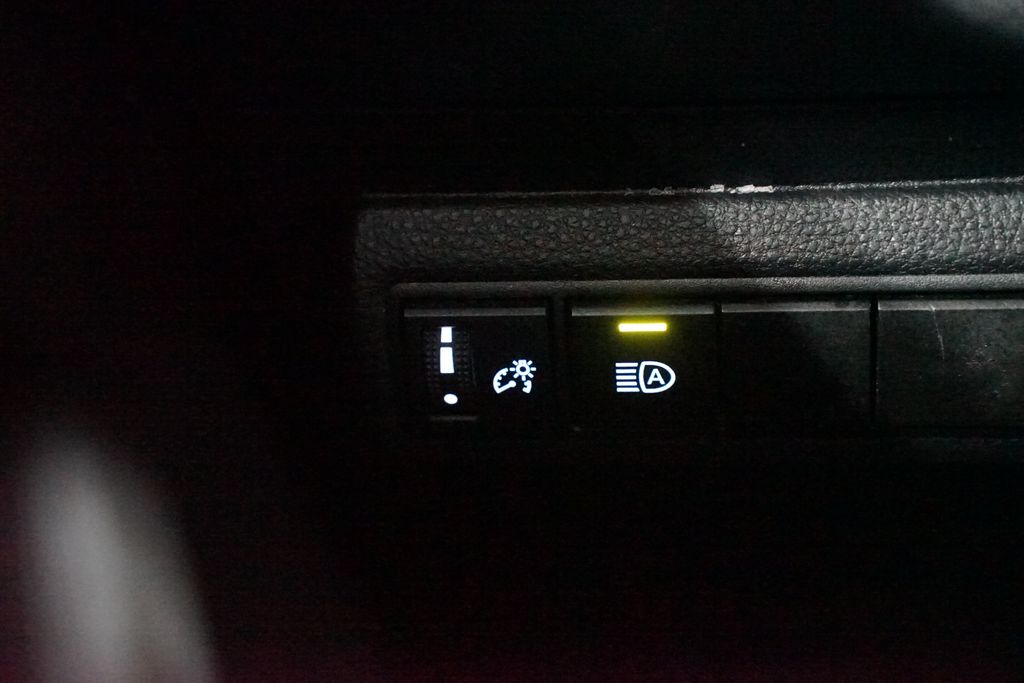 Thumbnail: 2023 Toyota Corolla - 21