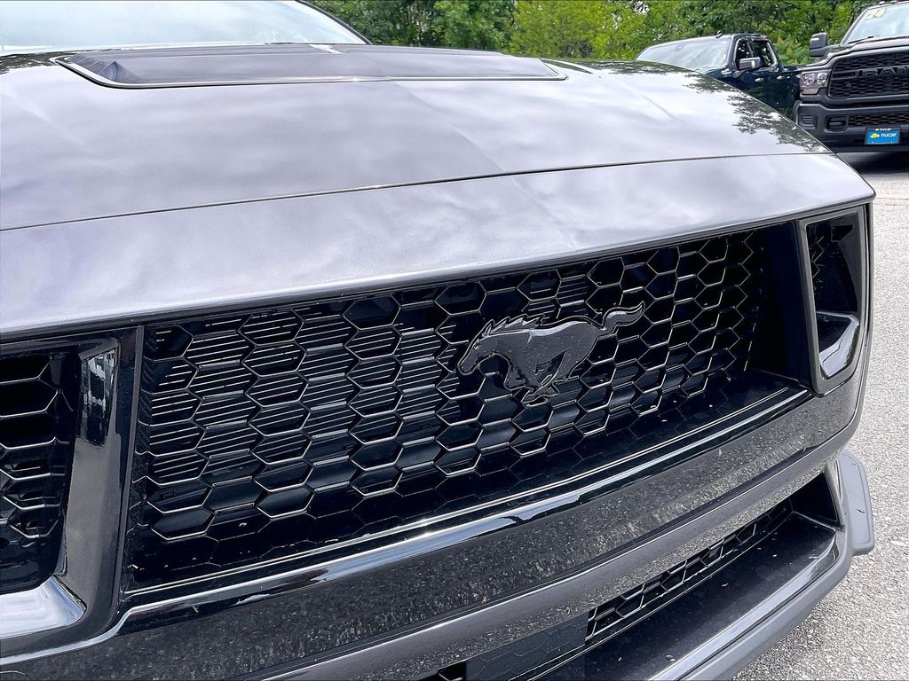 2024 Ford Mustang — photo 27