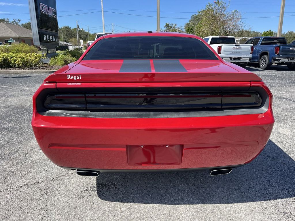 2012 Dodge Challenger R/T 7